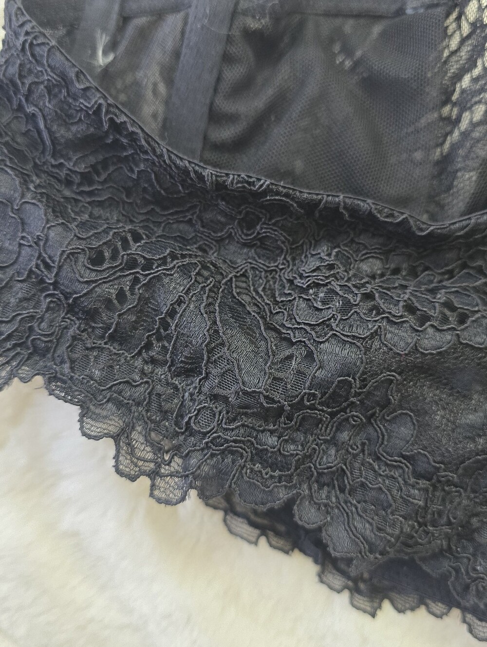 Savage X Fenty Black Lace Underwire Balconette Bra Size 42C - Picture 5 of 6